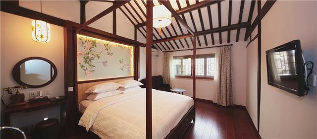 乌镇枕水酒店和望津里酒店哪家好,乌镇住宿古宅