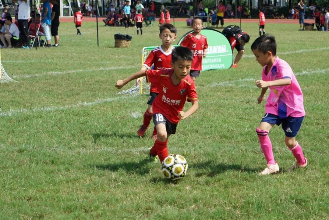 派迪茵4号足球,派迪茵校园足球