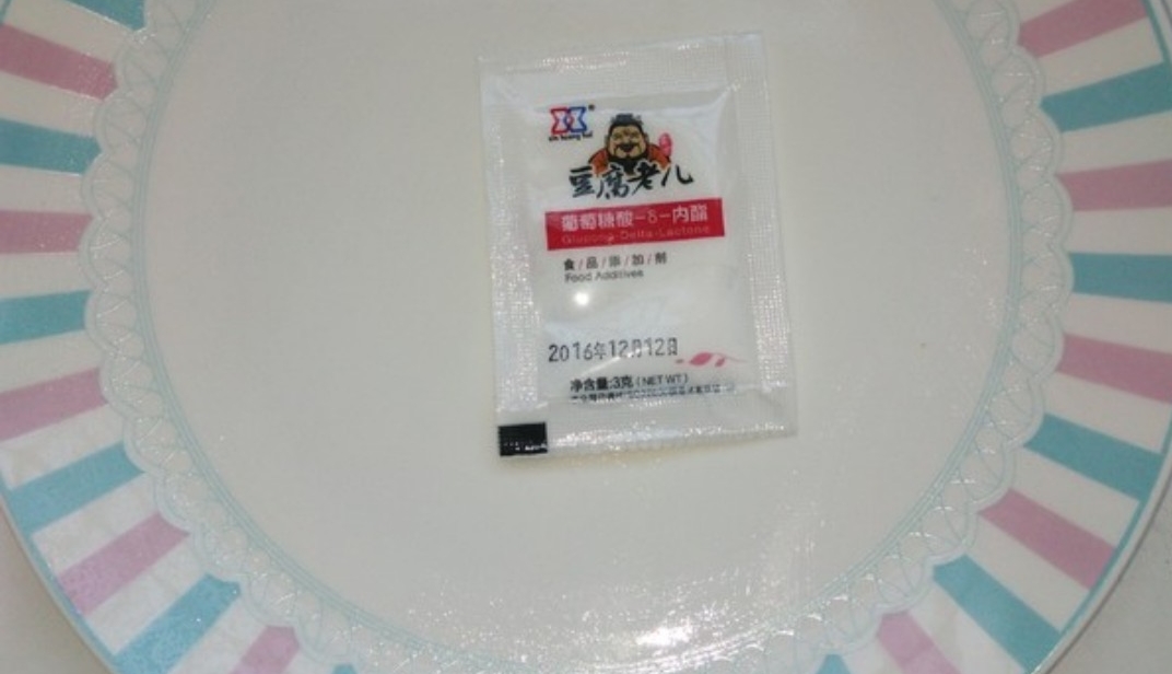 现成豆浆怎么做鸡蛋豆腐,豆浆做豆腐花教程不用内酯