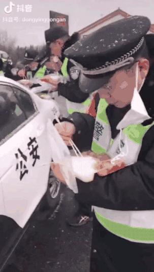 战疫忠诚警察,疫战中的警察