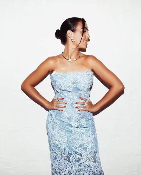 c罗未婚妻晒美照真敢露,c罗未婚妻乔治娜写真