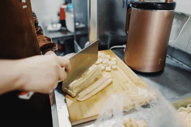 创历史！徐州凉皮开到悉尼！健身私教烹制的美味，还有变态辣……