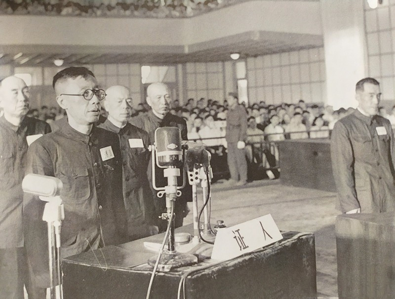 毛主席破例特赦末代皇帝，单独跟他谈了5小时，溥仪几次失声痛哭