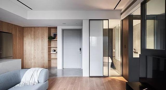 1.6平方卫生间太小怎么干湿分离,卫生间太小贴灰色砖太暗怎么补救