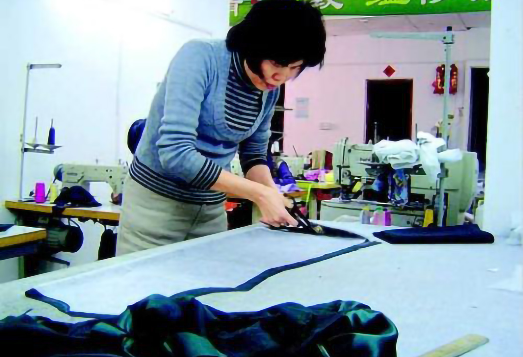 小乡镇开什么店赚钱,乡镇开个3元店能赚钱吗