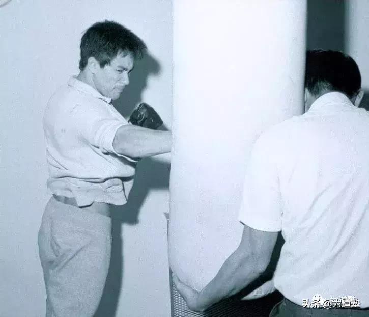 李小龙的截拳道实战技法,李小龙截拳道深度解析