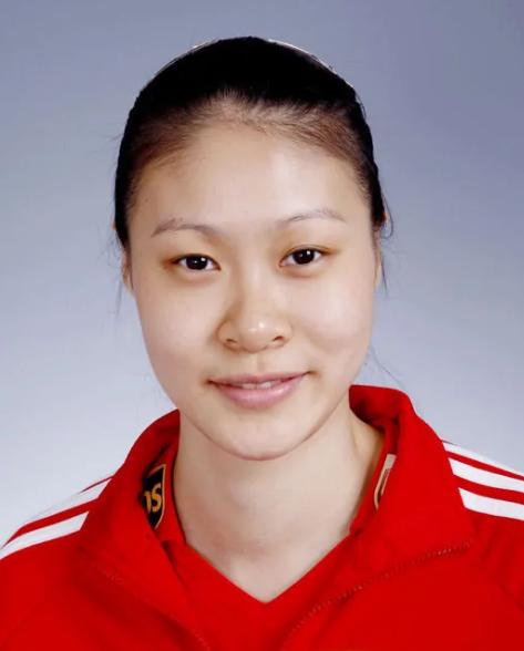 中国女足女篮女排哪个更厉害,中国女排中国女足中国女篮