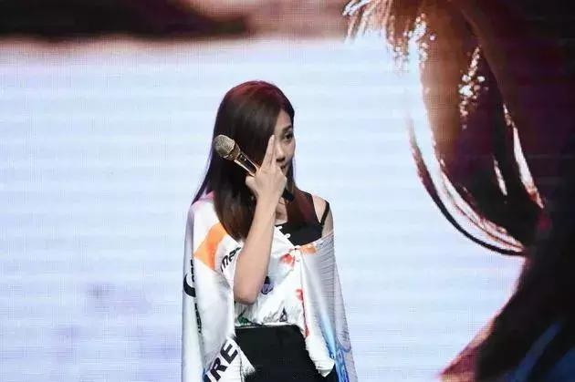 梁静茹分手快乐哭了,梁静茹结束12年的感情