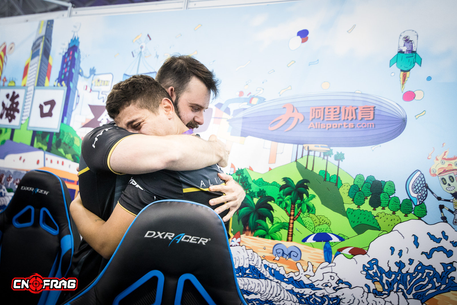 TheYearinPhotos-cnFrag2018年度电竞图片