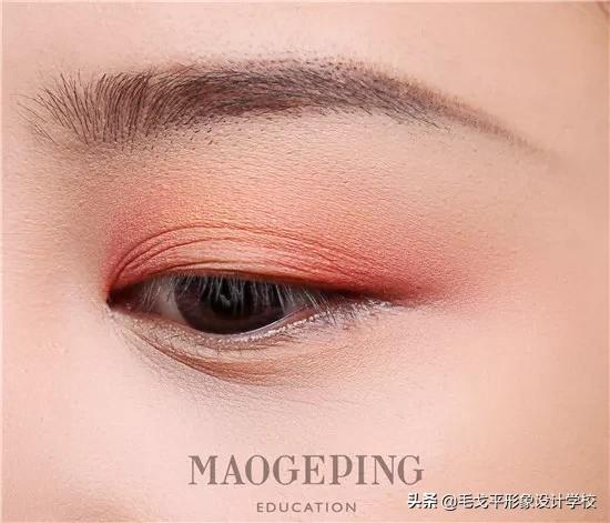 日常眼妆这样画自然清爽更耐看,日常眼妆小技巧三步轻松搞定眼妆