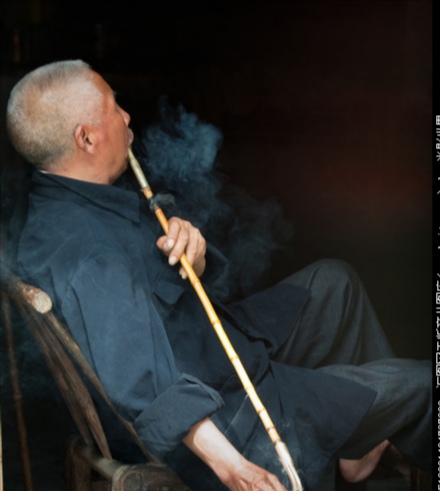 散文：乡翁杵杖骂田荒