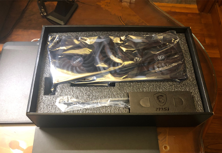 官网卖1.3万!代购仅1万的RTX2080ti微星魔龙显卡开箱!