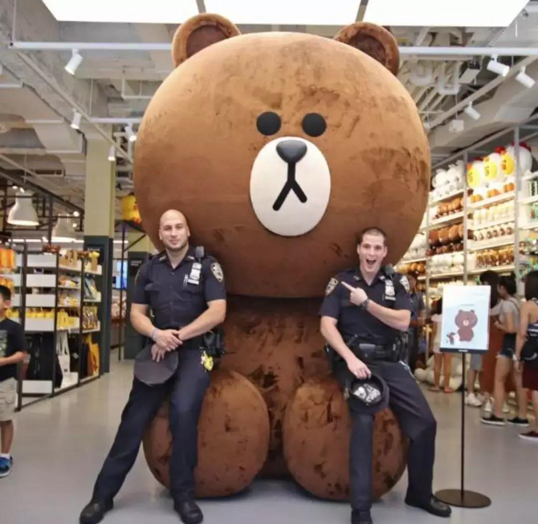 布朗熊蓝牙音响linefriends,linefriends布朗熊线下地点