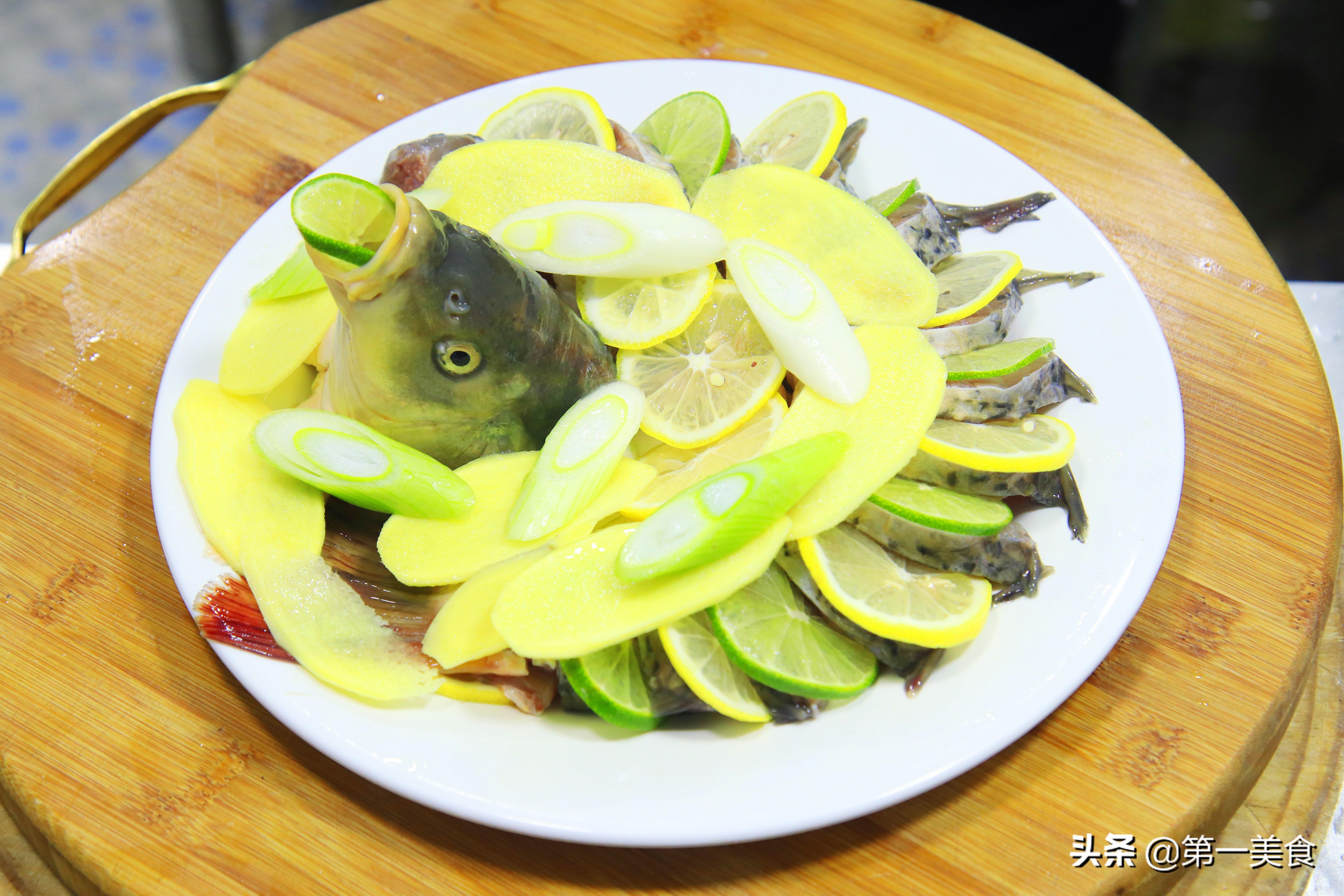 盐水柠檬鱼怎么做,柠檬鱼的正宗教程