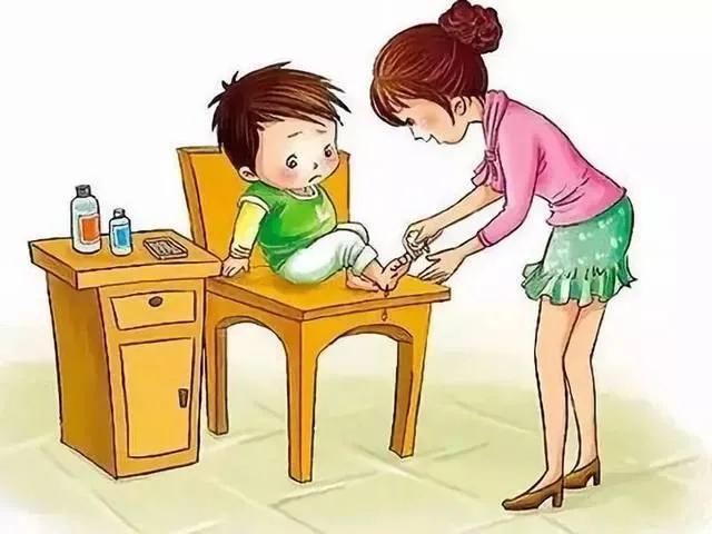 小孩磕着了父母怎么安慰,孩子磕伤家长怎么告诫老师