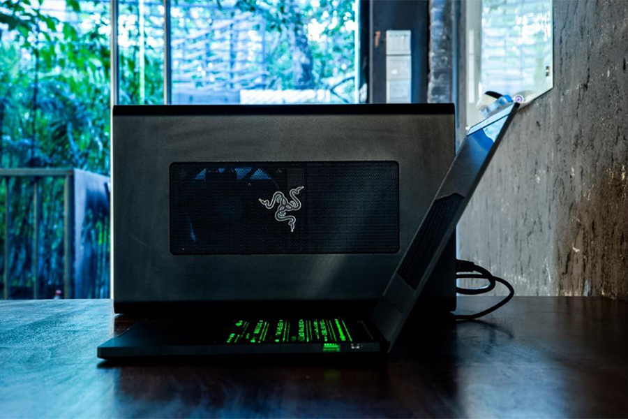 雷蛇2020款灵刃玩魔兽,雷蛇灵刃2020款有必要换2021款吗