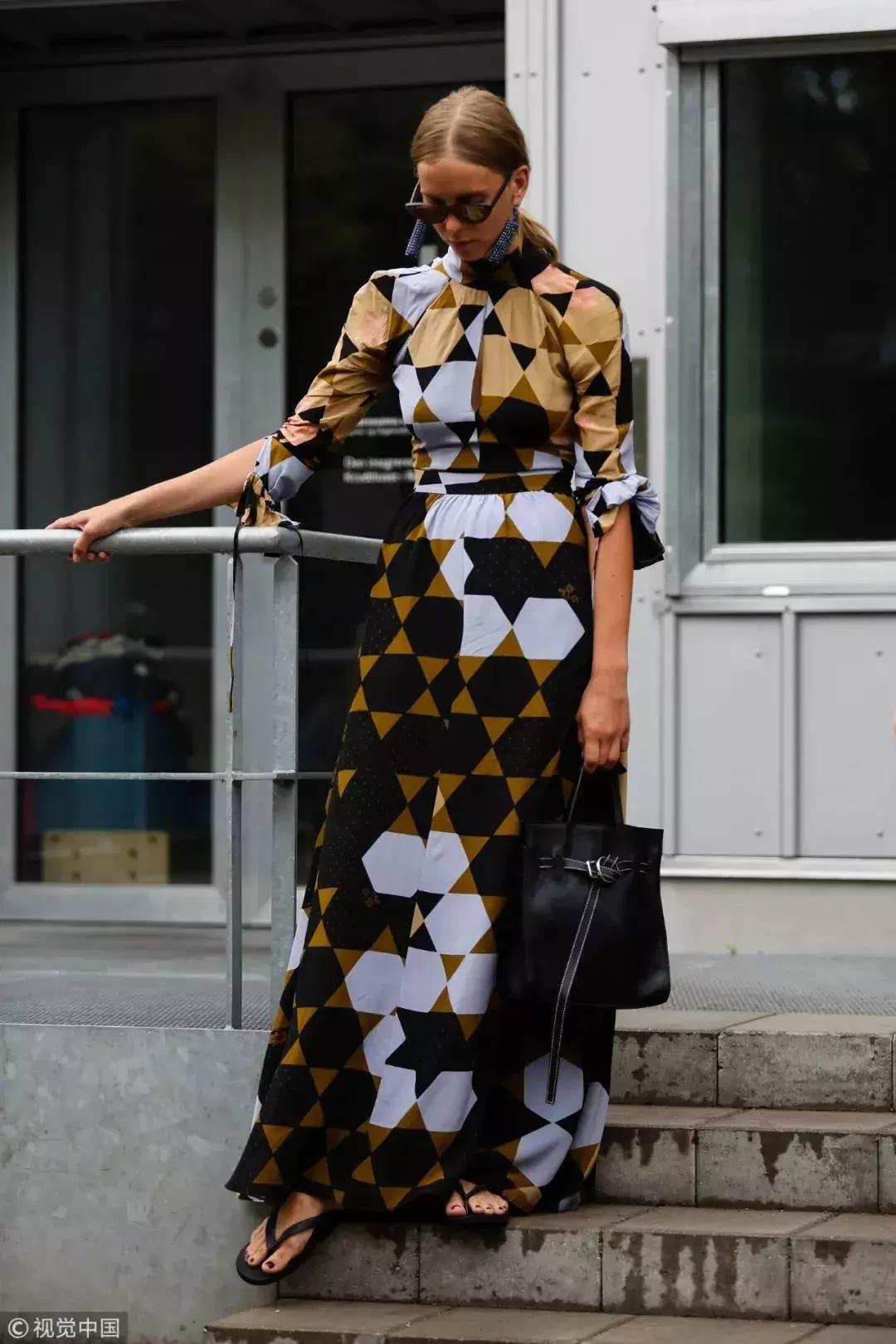 刘雯、倪妮不费力就很时髦原来是脚上的拖鞋太美了