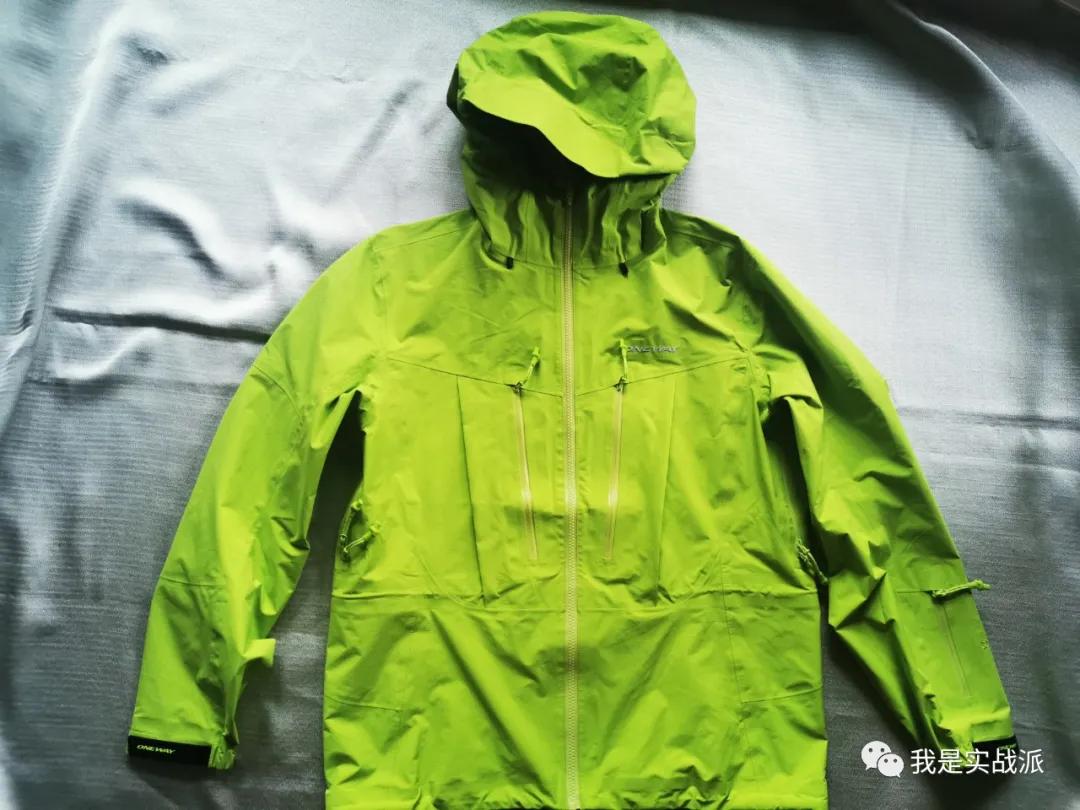 始祖鸟冲锋衣betalt和alphasv怎么选,始祖鸟冲锋衣alphasv6代黑金和蓝色