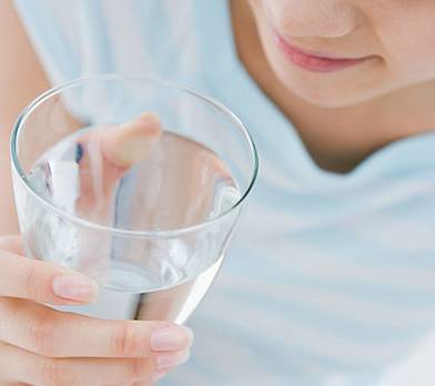 女性尿道炎反复发作怎么办,女性尿道炎反复发作怎么根除