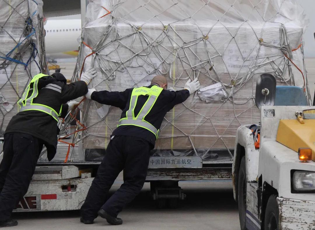 大型货机一日两次往返中日，只为防疫物资更快回国