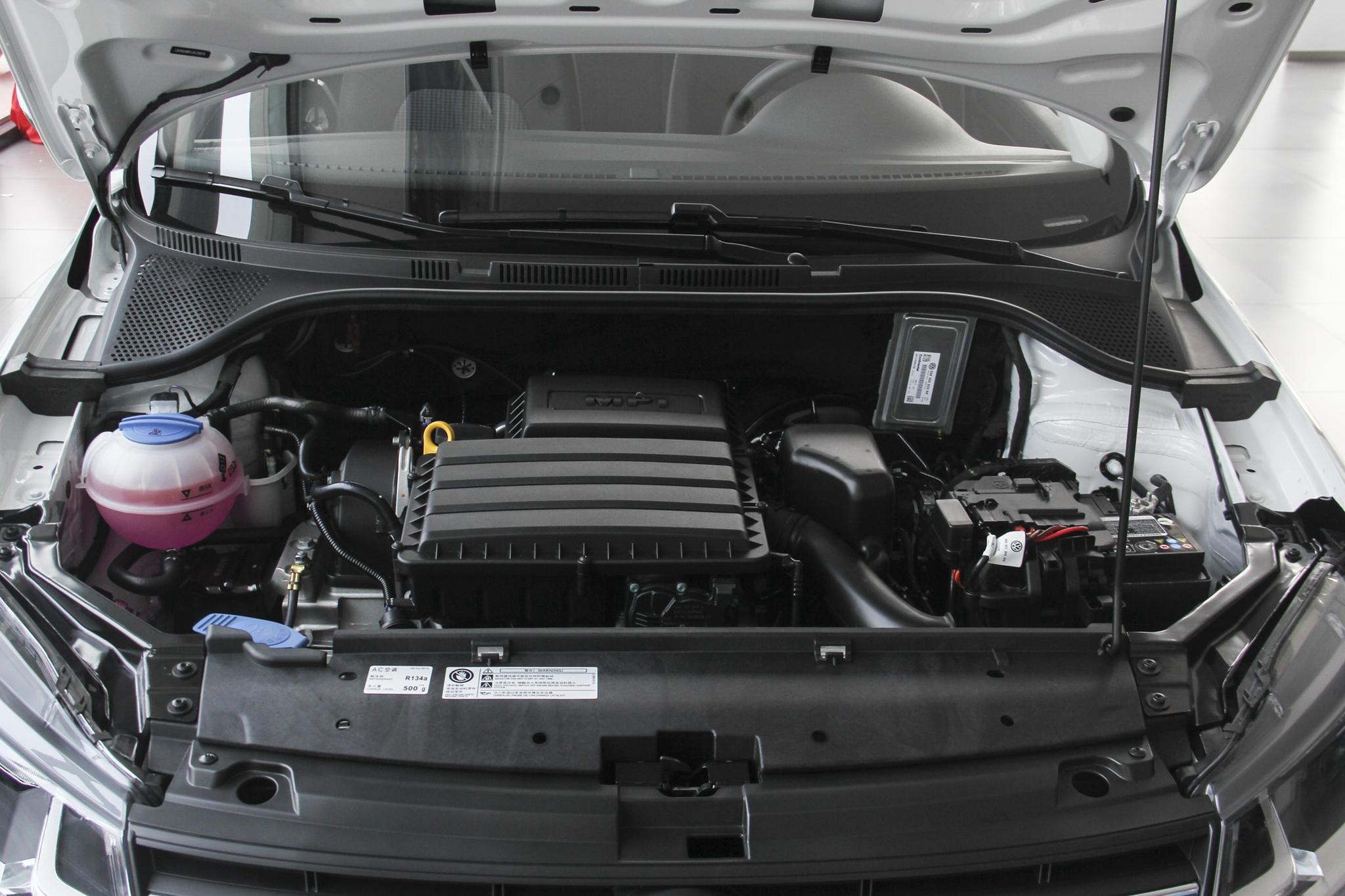 桑塔纳车烧机油怎么回事,13款大众桑塔纳1.6手动烧机油吗