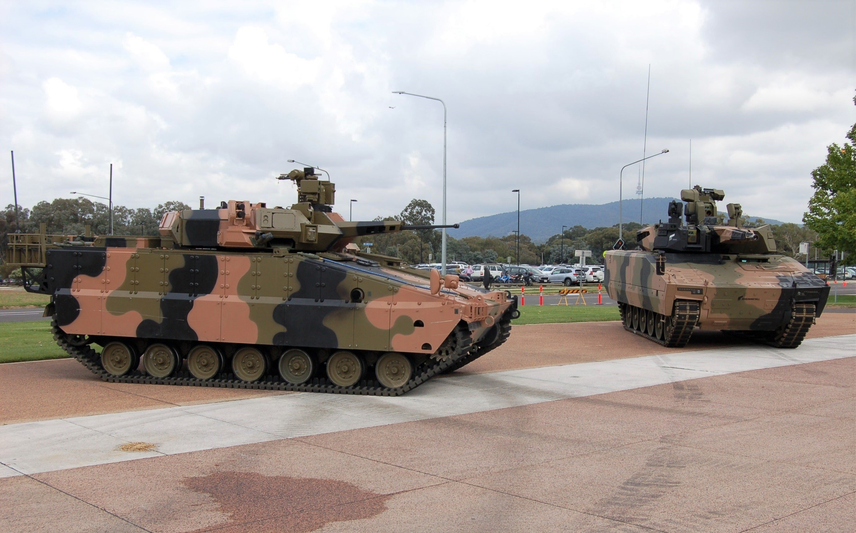 世界上防护能力最强的装甲车,最新山猫kf41步兵战车