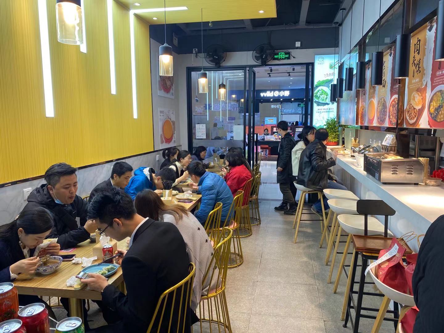 开一家卖凉皮店需要办什么手续,开一家凉皮小吃店需要做一些什么