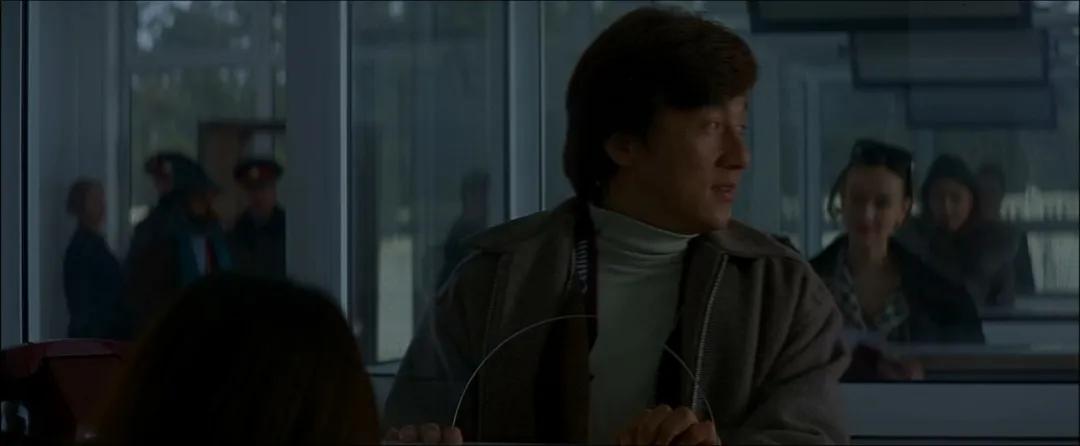 成龙差点丧命的电影镜头,拍电影险些丧命