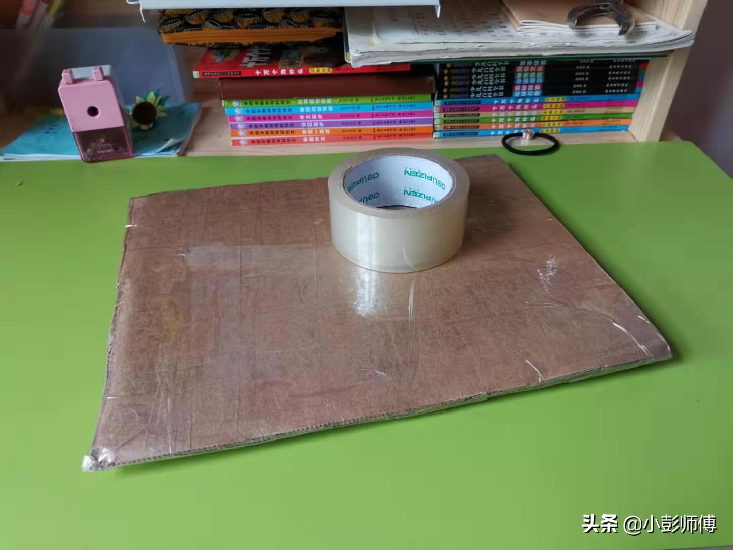 用快递纸做手工简单又好看,DIY熨烫板的方法教程