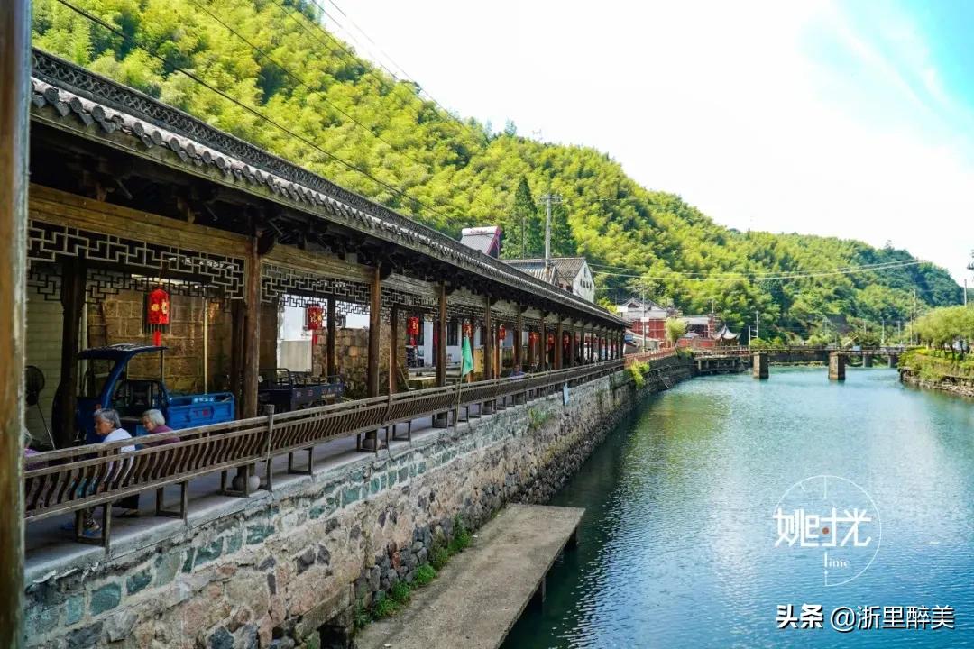 隐藏在深山中的千年古村视频,深山中隐藏着700年的浙江古村