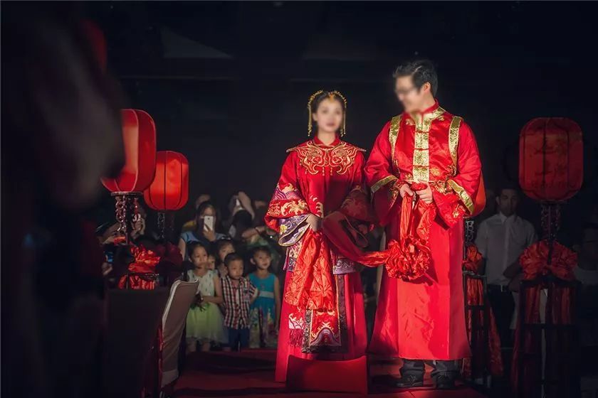 中式婚礼接亲环节穿啥,接亲进门环节讲究什么内容