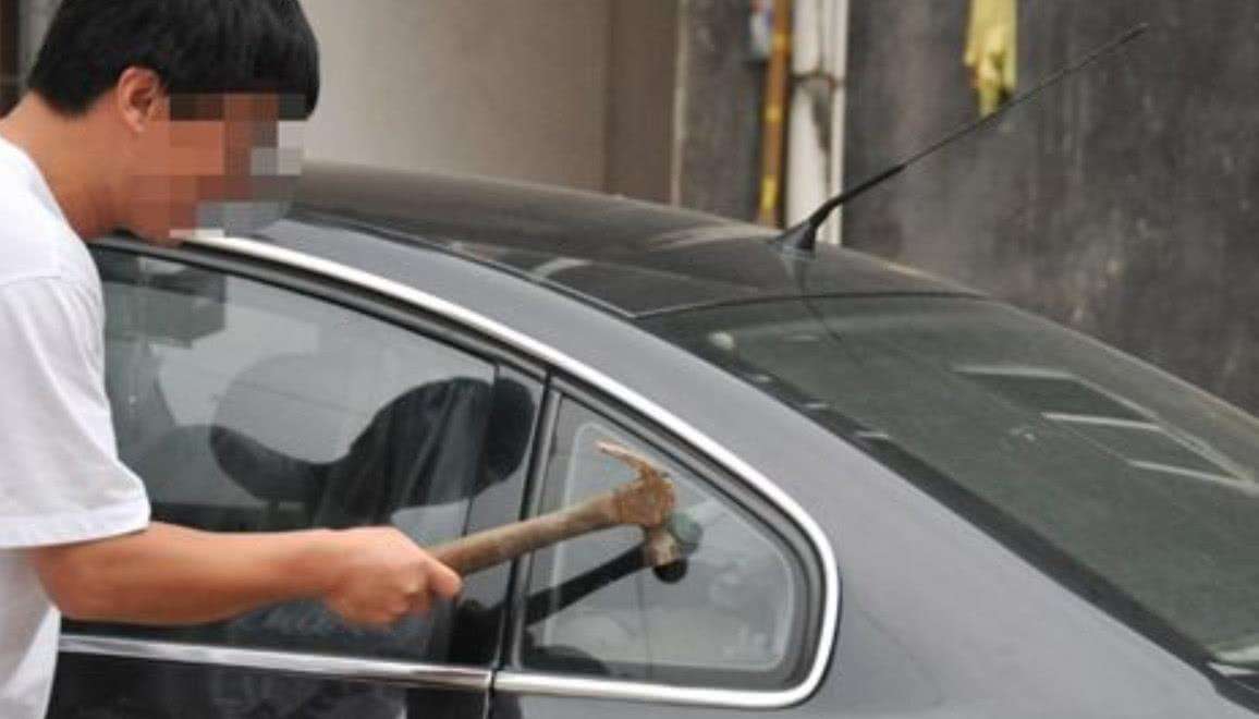 2016款轩逸车钥匙锁车里了怎么办,大众lavida车钥匙锁车里了怎么办