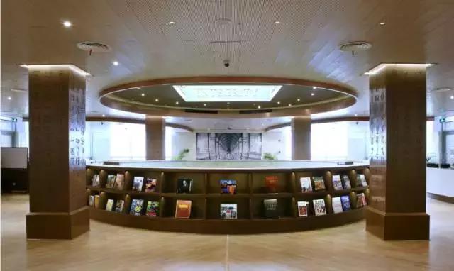 包玉刚为什么下船,包玉刚传奇故事