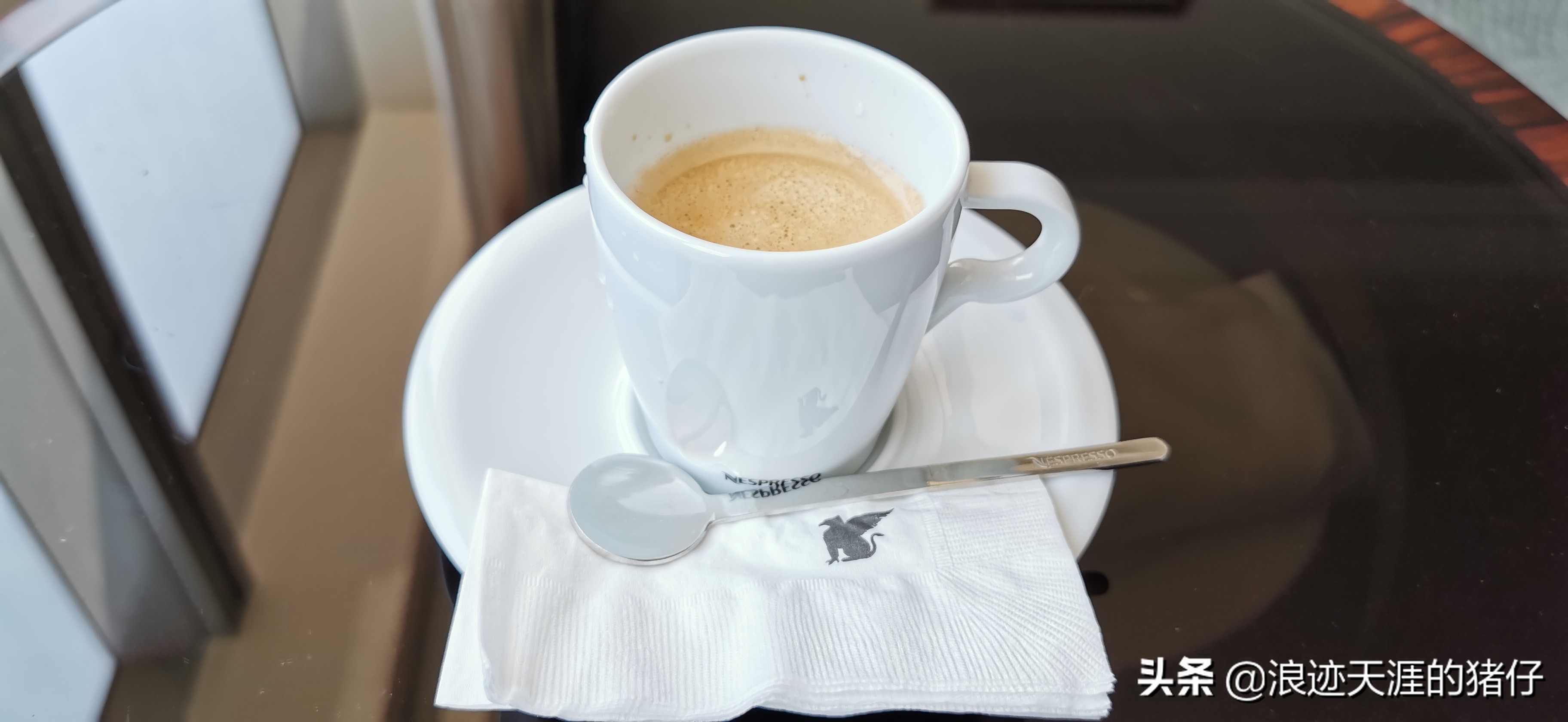 开业十八年上海最中心奢华五星酒店体验,喜半参犹。因为疫情缘故