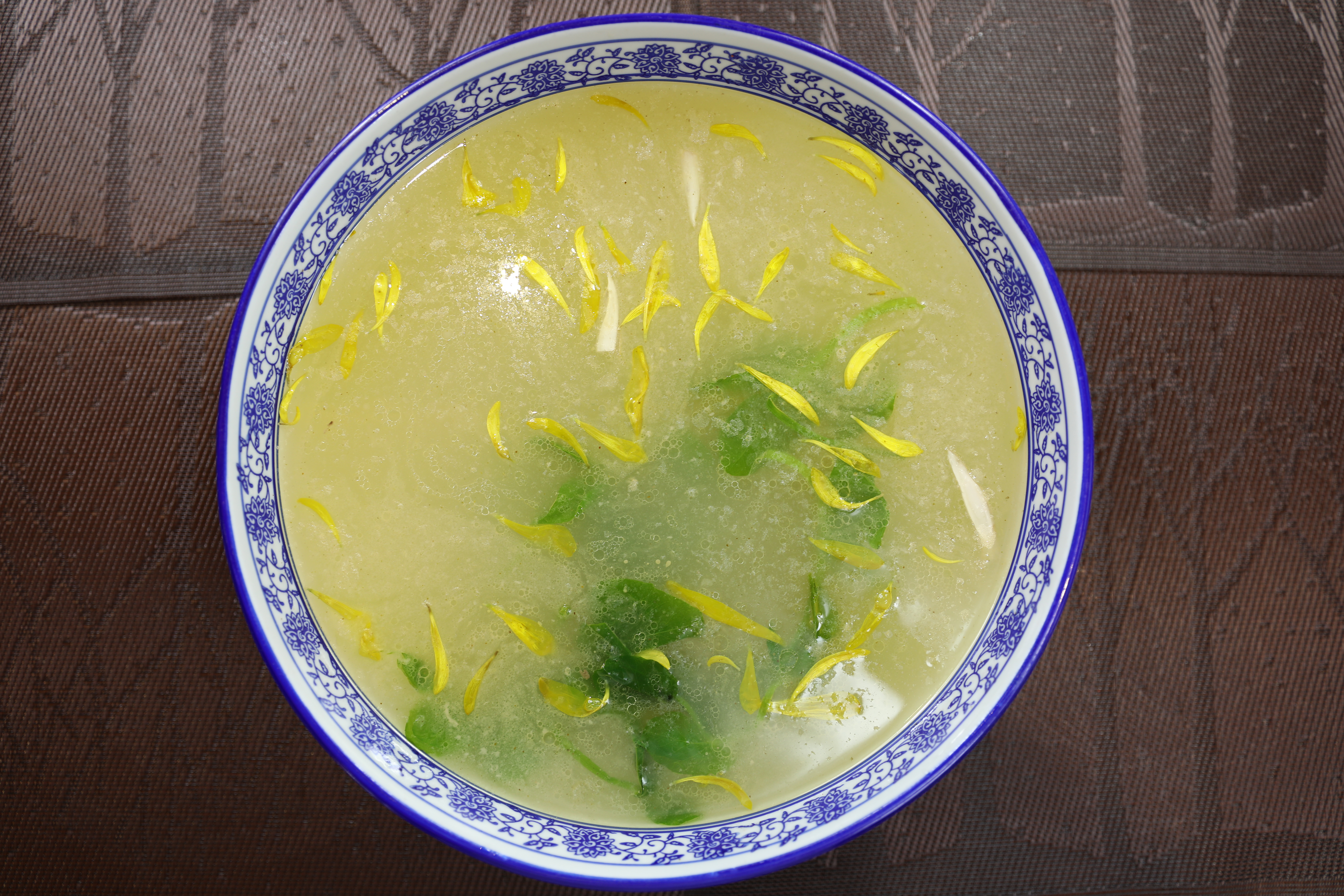 过桥米线是什么菜,过桥米线是指什么桥