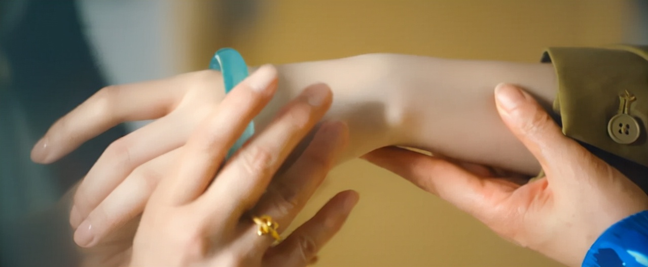 蓝盈莹婆婆的镯子合集,蓝盈莹镯子结局