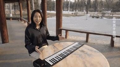 能卷起来的钢琴,轻松登台钢琴音乐会曲集