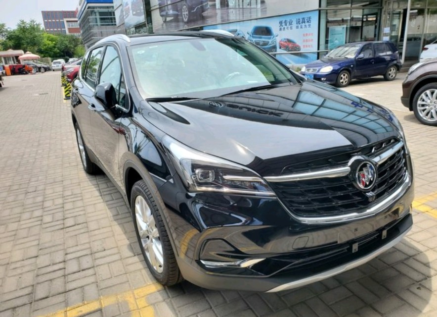 小伙喜提昂科威1.5t,43岁大叔喜提本田艾力绅