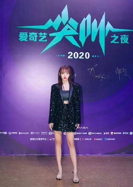 亚历山大王高跟鞋穿搭,亚历山大王经典高跟鞋