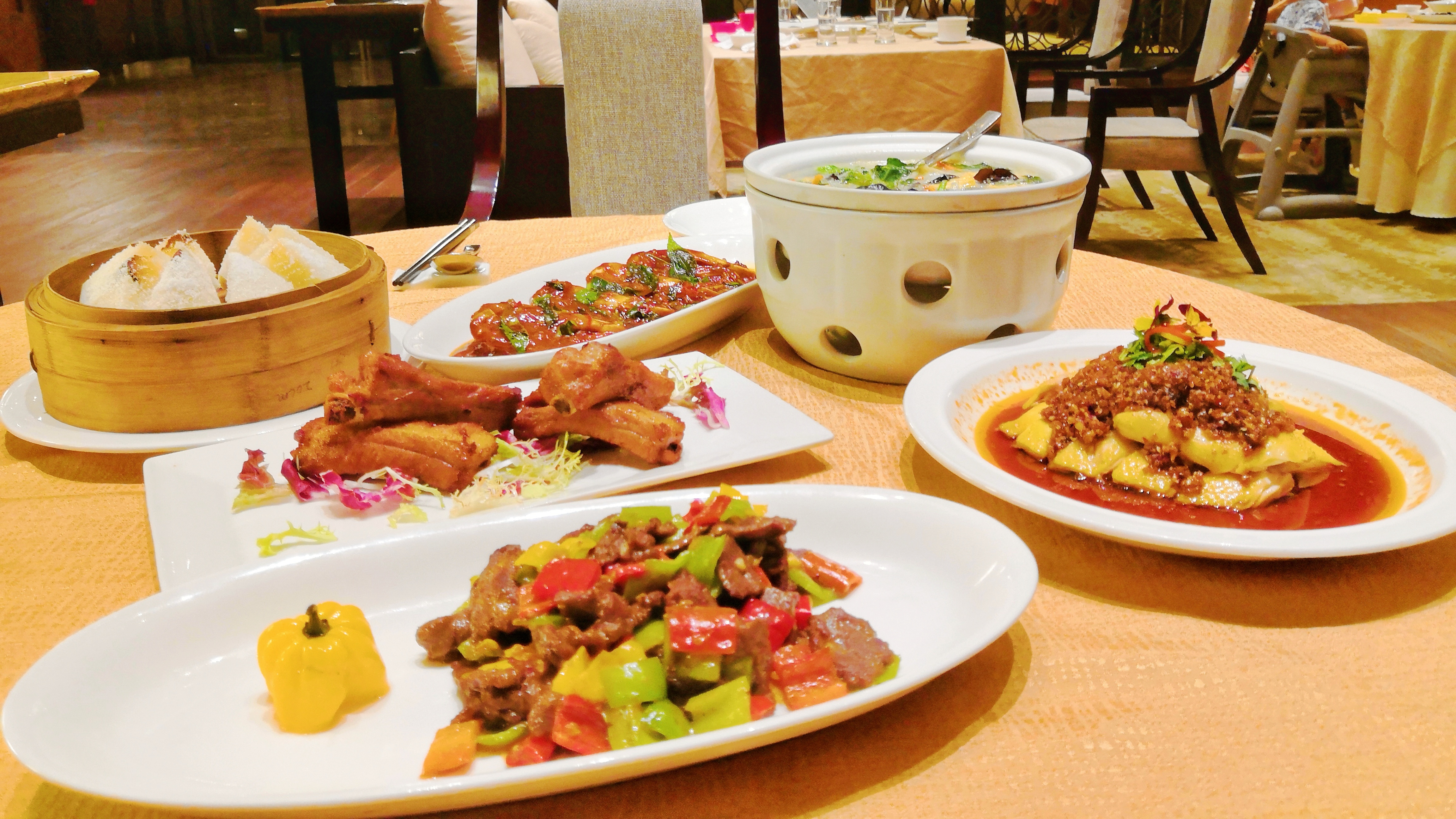 三亚如何找性价比高的住宿,三亚的高端酒店怎么选