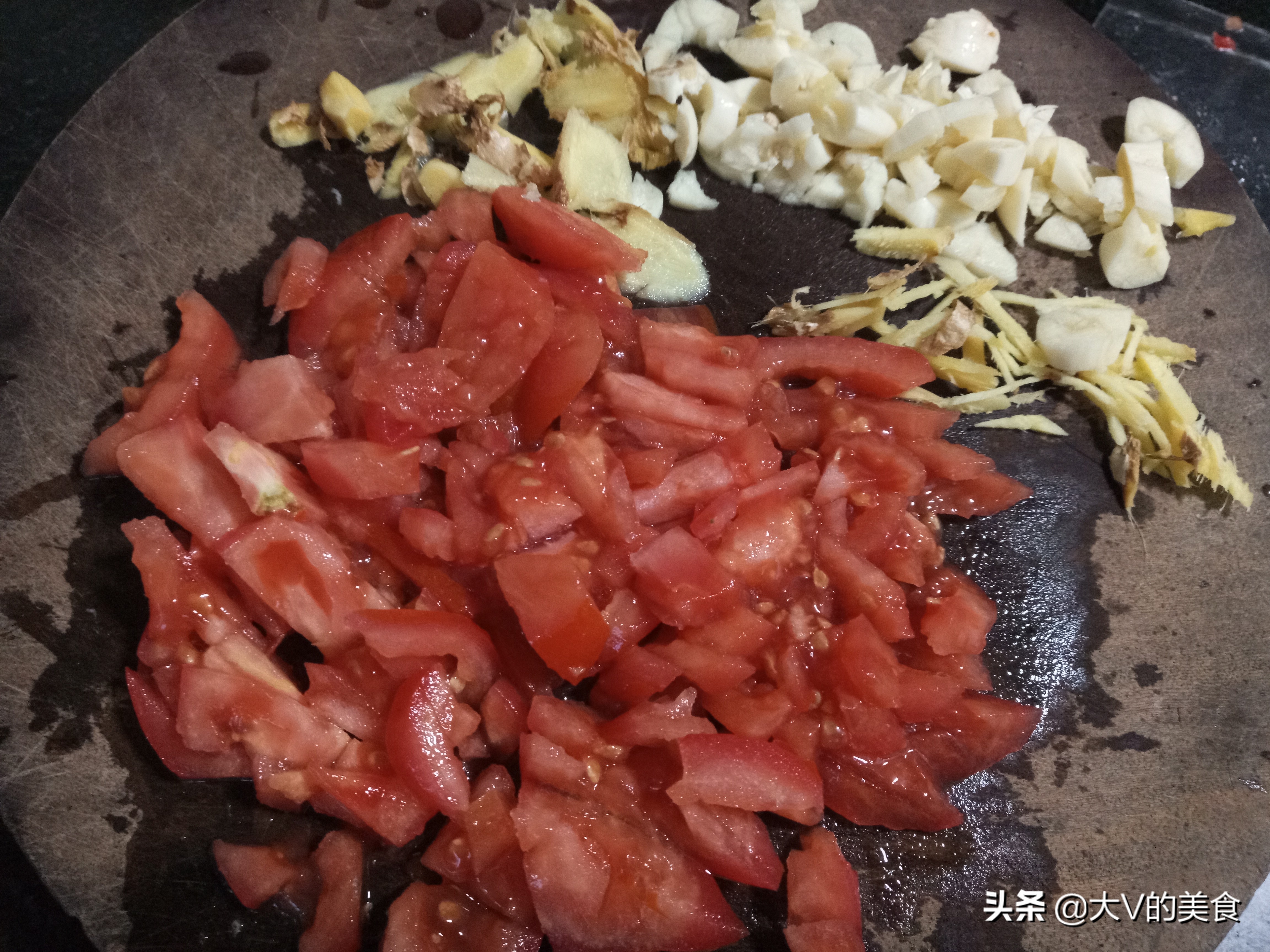 西红柿鸭肉汤简单做法,西红柿焖鸭肉
