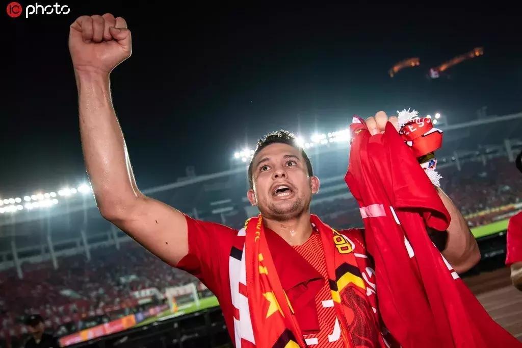 不会唱歌能出道吗,不会唱歌可以成为歌手吗