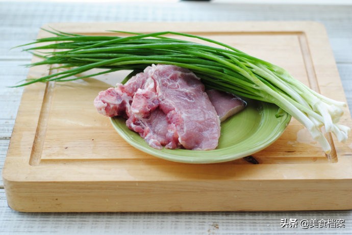 正宗上海葱烧大排的做法，学会这几个窍门，鲜嫩多汁！