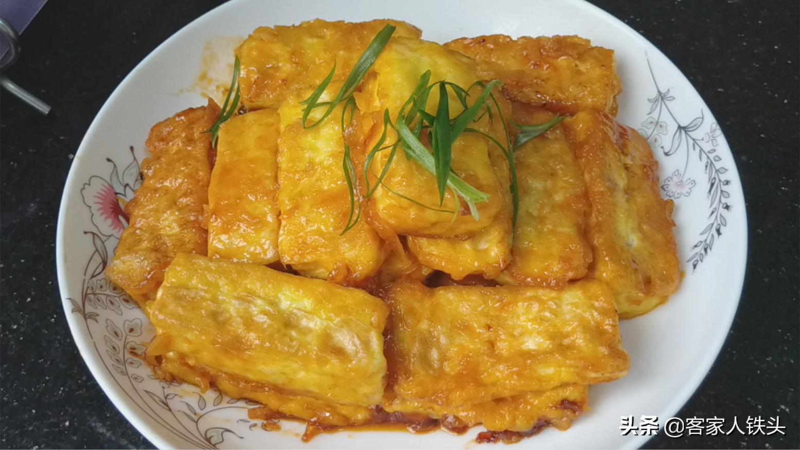 豆腐这样做上桌就抢光味道棒极了,豆腐这么做简直是人间美味