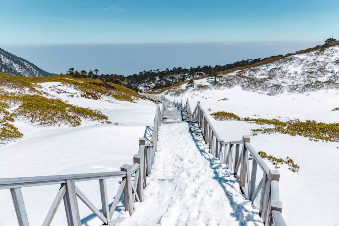 大理苍山风景图片大全,大理苍山顶的风景