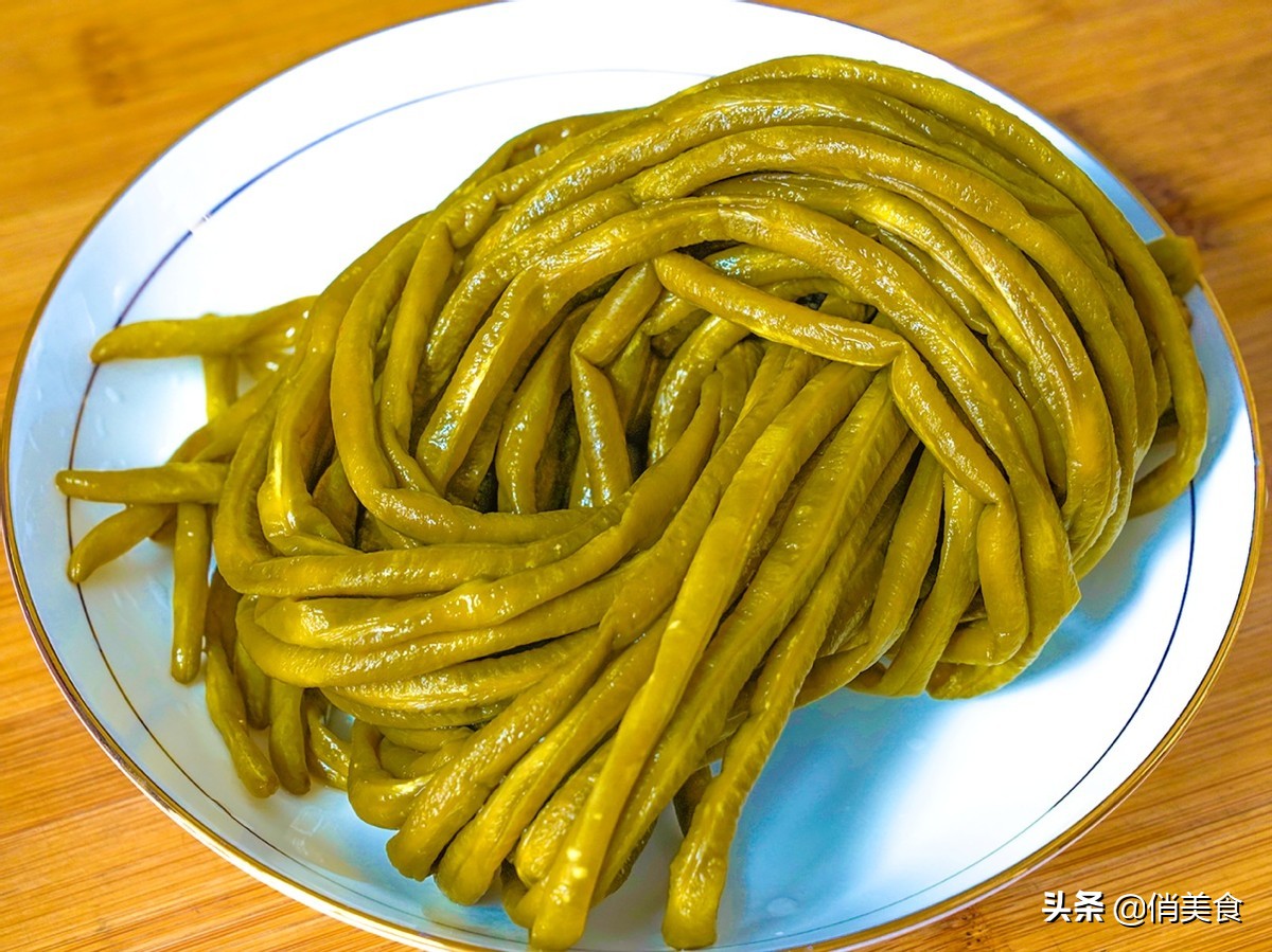 酸豆角怎么腌制才会又脆又好吃,酸豆角的简单快速腌制方法