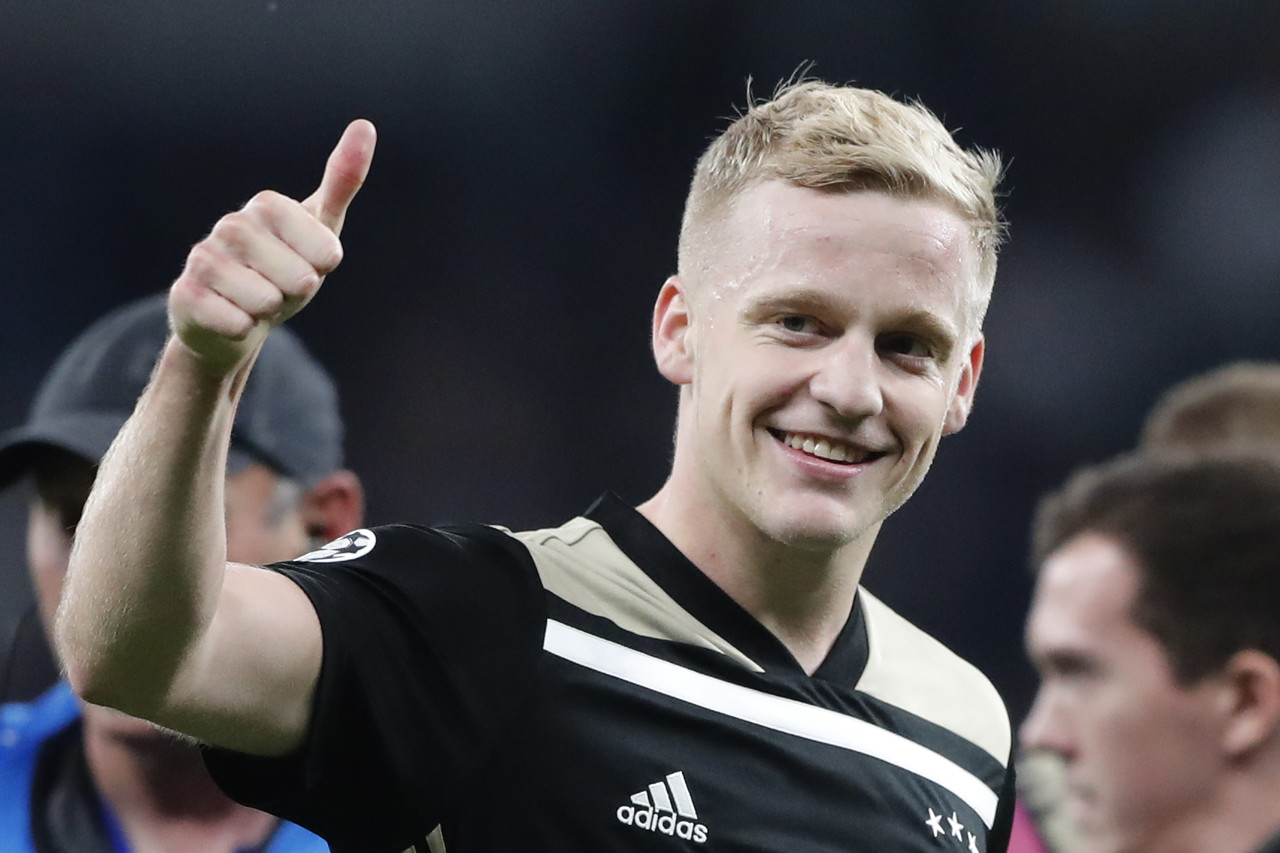 后腰范德贝克,范德贝克有没有做过曼联队长