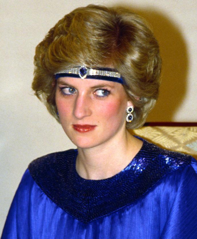戴安娜王妃少女时期戴的珠宝,戴安娜戴过的首饰