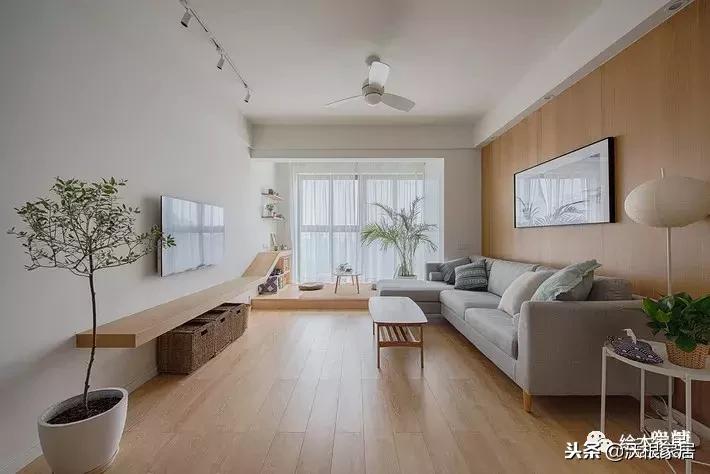 客厅到底要不要铺木纹砖,客厅到底要不要贴墙布