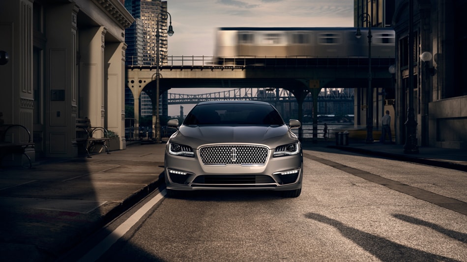 最低不到17万，这四款豪华车闭着眼睛买都不会错！有面子又省钱